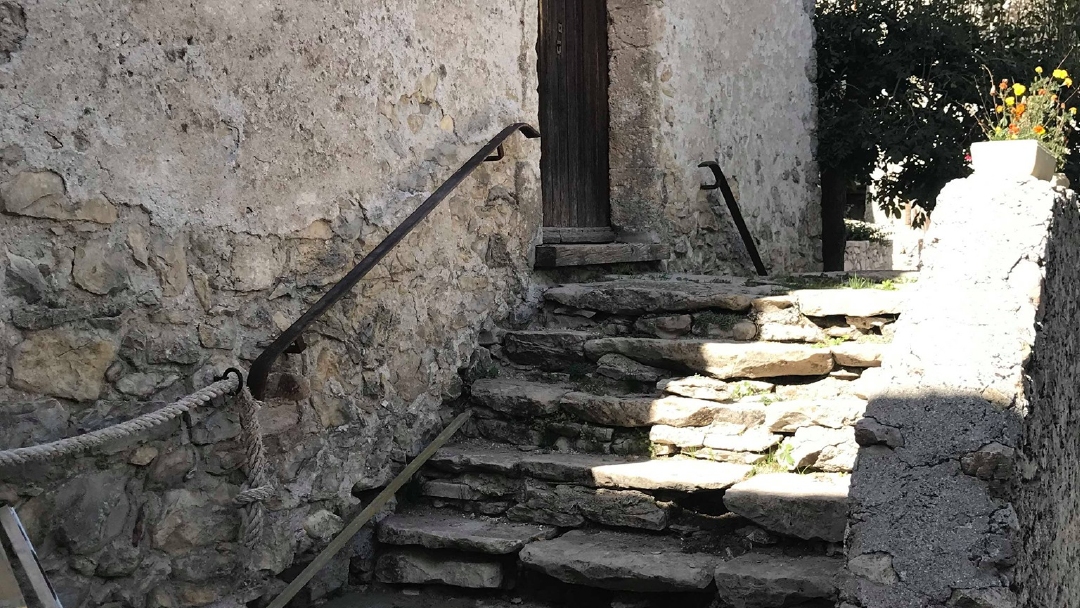 Restauration des escaliers de l'Eglise Notre Dame de BAULIEU  Village D'Argens